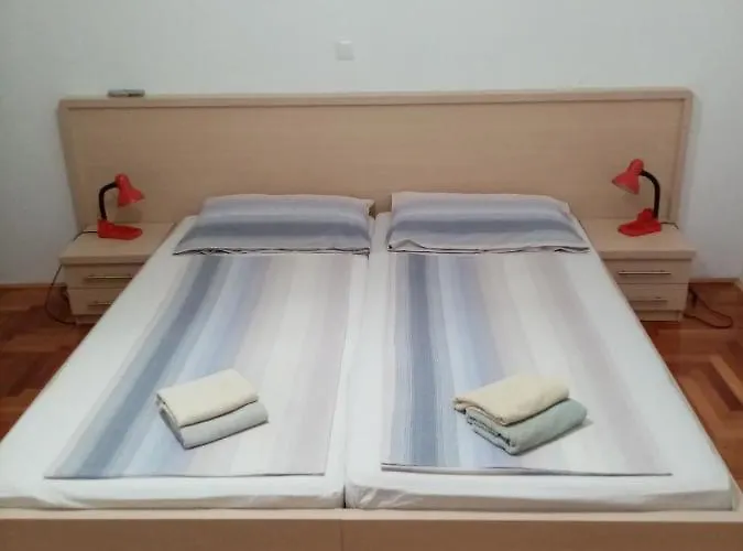 Udobna Soba Za Dvoje